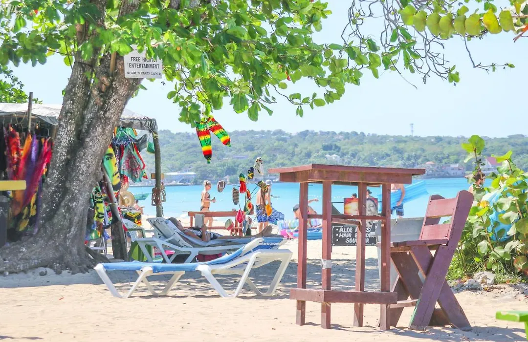 Burbon Beach Hotel-Negril-1