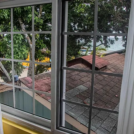 Momsplace Guesthouse-2