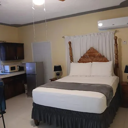 Runthings Hideaway Stay Negril-2