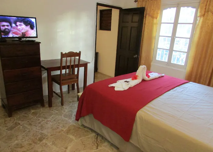 Ocean Wave Villa, Negril Mit Golfplatz
